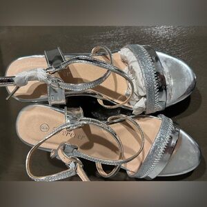 Silver Wedge Shoes Size:6  NWT
